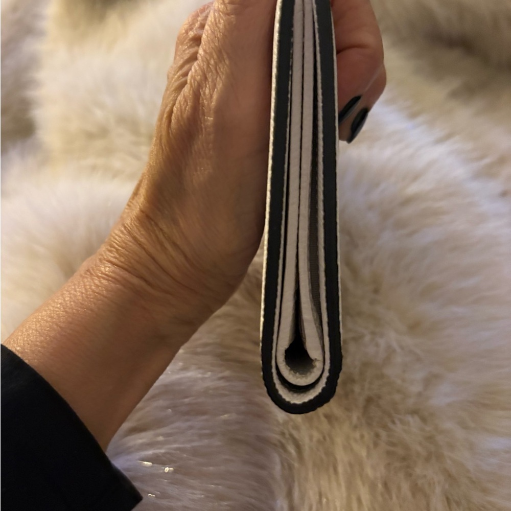 Valentino White Cream Leather Wallet. - Picture 9 of 10